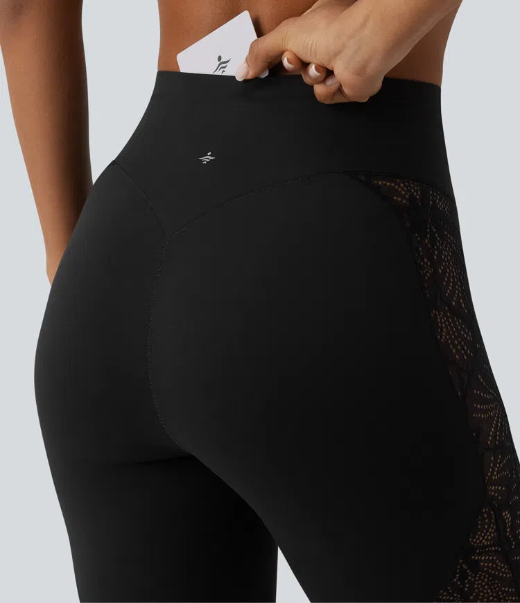 Halara UltraSculpt legginsy do jogi 7/8 z wysokim stanem, modelującym efektem na brzuch, kontrastową koronką i kieszenią
