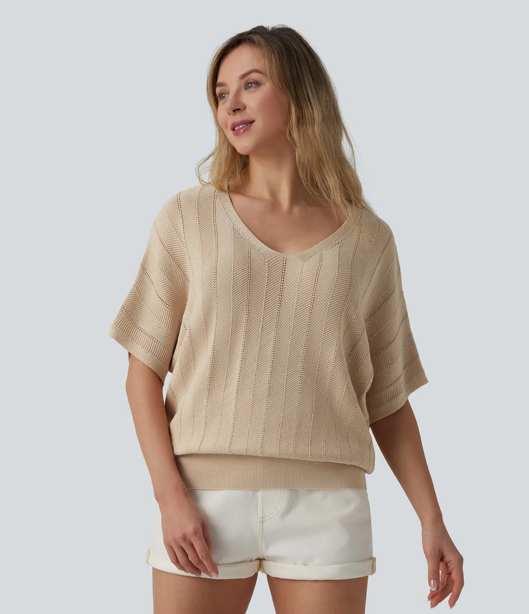 Sweter na co dzień z dekoltem w serek i krótkim rękawem