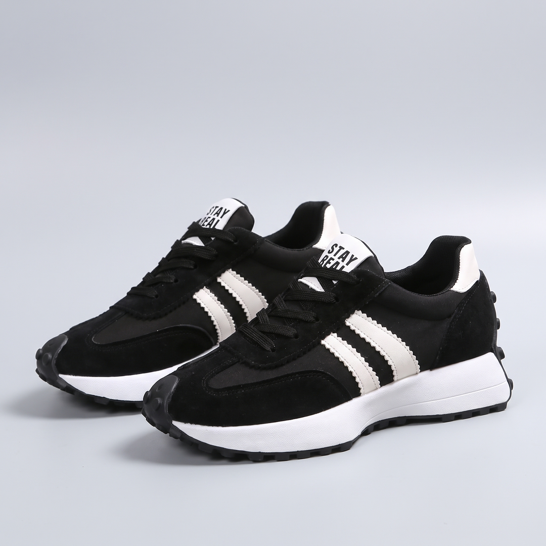 Lekkie i komfortowe buty treningowe AVA