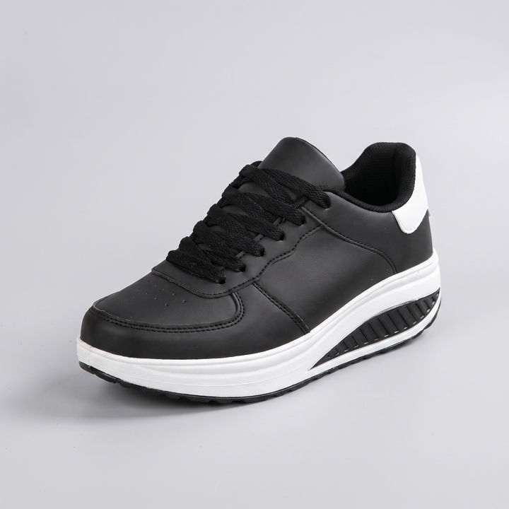 CHLOE SZNUROWANE BUTY SPORTOWE