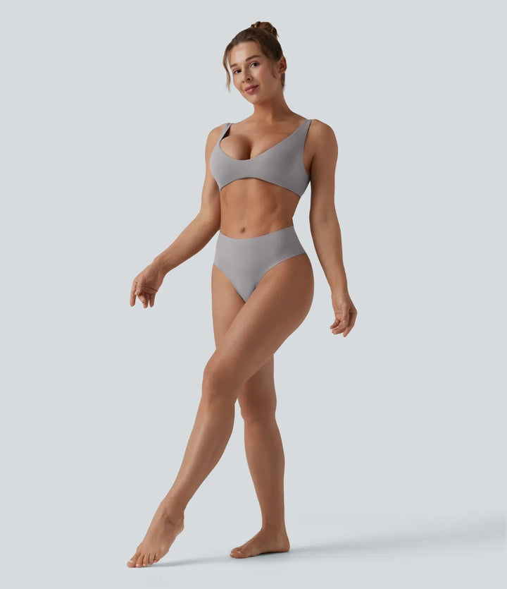 Z wysokim stanem modelujące brzuch lounge stringi
