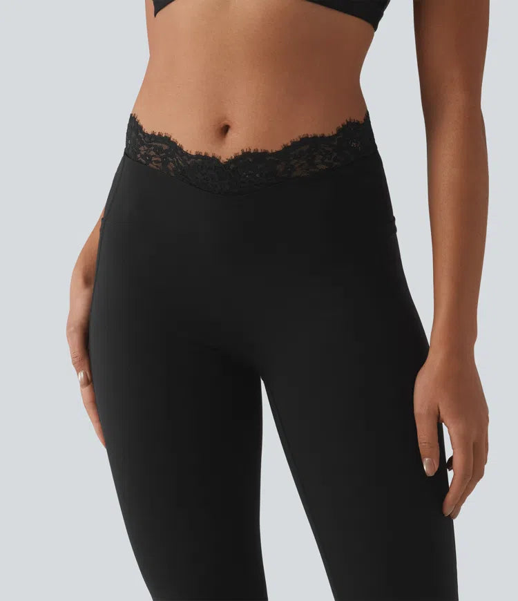Halara UltraSculpt legginsy do jogi w kształcie litery V, z wysokim stanem, rozkloszowane, z kontrastową koronką i kieszeniami