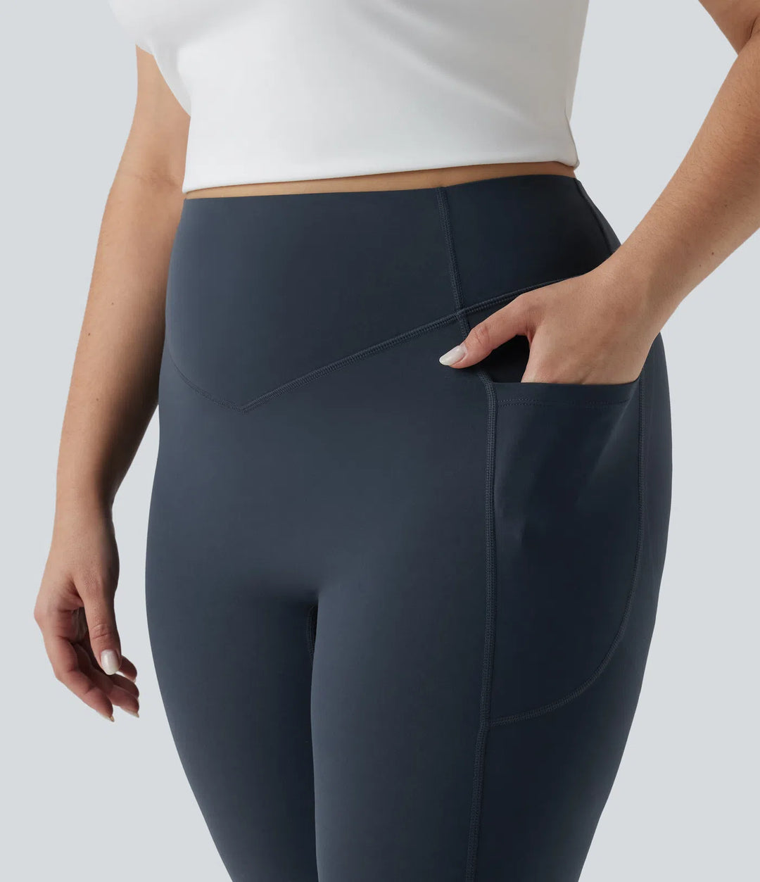 Legginsy w rozmiarze plus Halara UltraSculpt do jogi z wysokim stanem, modelujące brzuch, unoszące pośladki, z marszczeniami i kieszeniami.