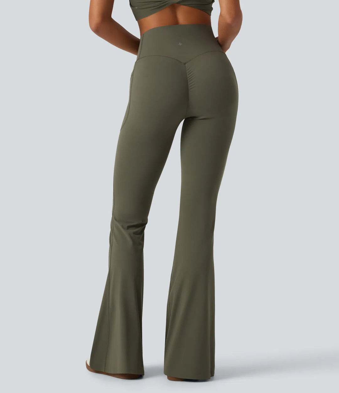 Halara UltraSculpt legginsy z wysokim stanem, z krzyżowanym pasem, marszczonym tyłem podnoszącym pośladki, modelujące i kontrolujące brzuch, z rozszerzanymi nogawkami do jogi, z kieszeniami