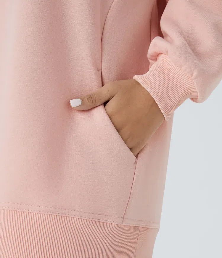 Oversize bluza z polaru z okrągłym dekoltem, długimi rękawami i kieszenią, na co dzień