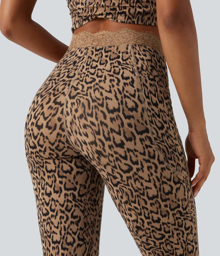 Halara UltraSculpt legginsy do jogi z kieszeniami, rozkloszowane, w panterkę, z wysokim stanem w kształcie V i kontrastową koronką