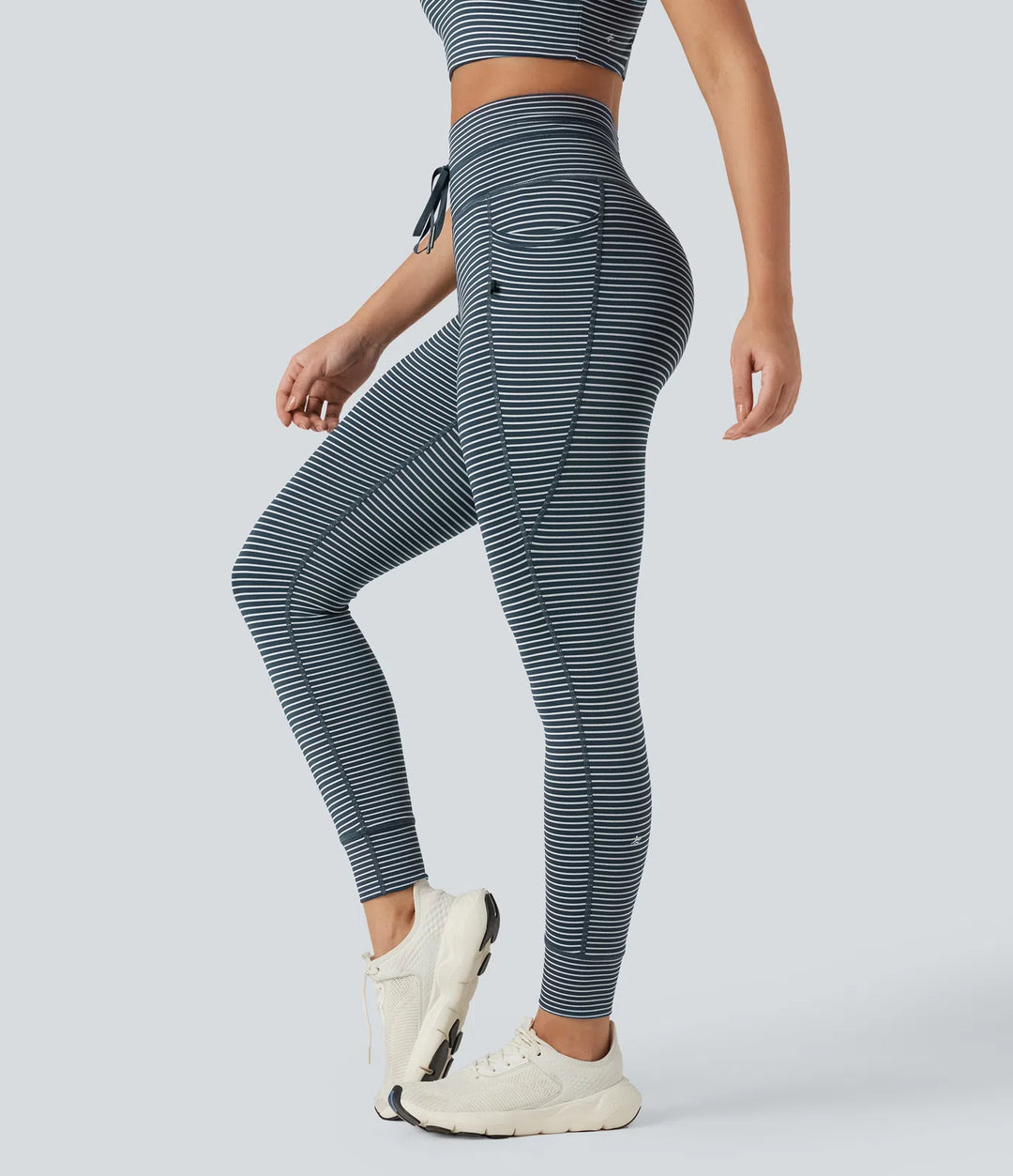 Legginsy do jogi w paski z wysokim stanem, sznurkiem i kieszeniami
