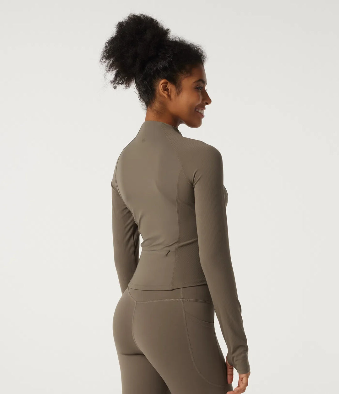 Milejka UltraSculpt z półgolfem z długim rękawem joga Curvy kurtka z otwory na kciuki i kieszenie