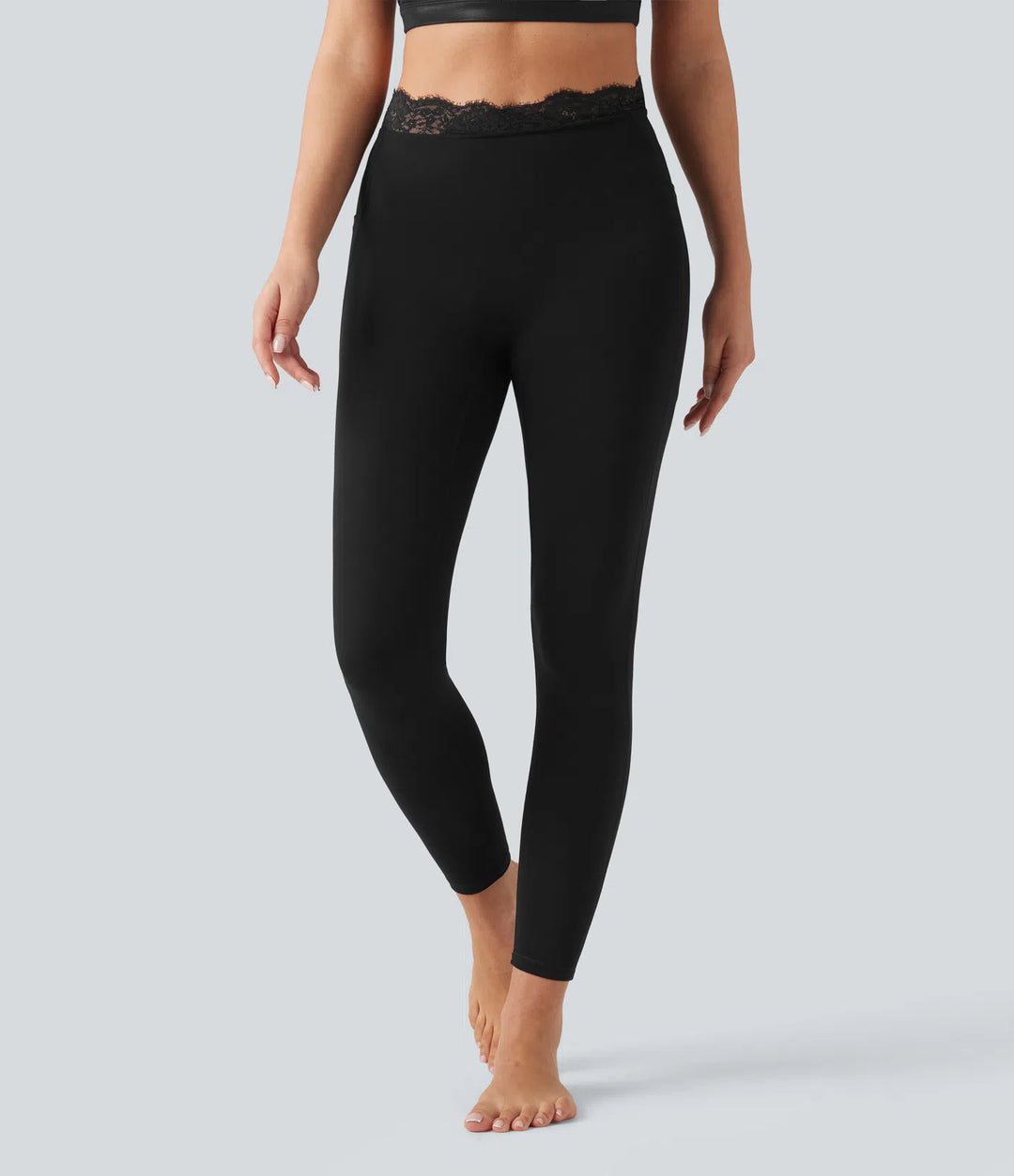 Halara UltraSculpt legginsy do jogi w kształcie litery V z wysokim stanem, kontrastową koronką i kieszeniami