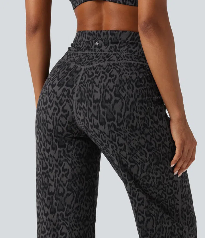 Halara UltraSculpt spodnie jogger do jogi w panterkę, z wysokim stanem, modelujące brzuch, z kieszeniami