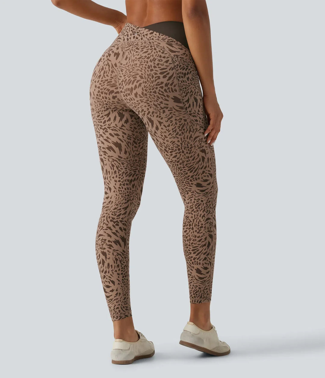 Milejka UltraSculpt w panterkę z wysokim stanem krzyżowany skinny legginsy do jogi z kieszeniami