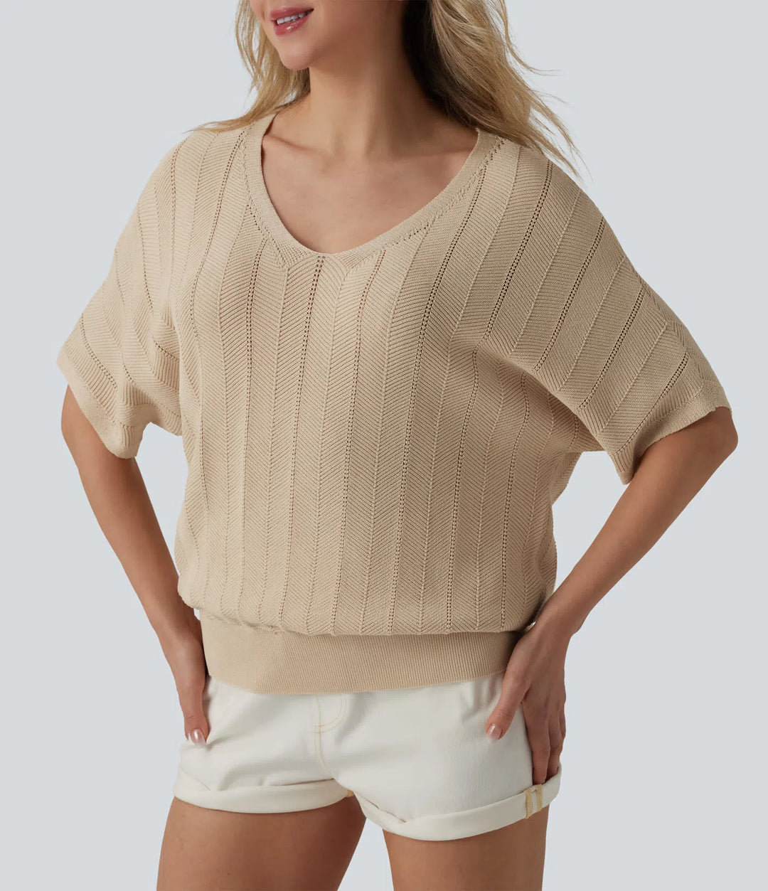 Sweter na co dzień z dekoltem w serek i krótkim rękawem