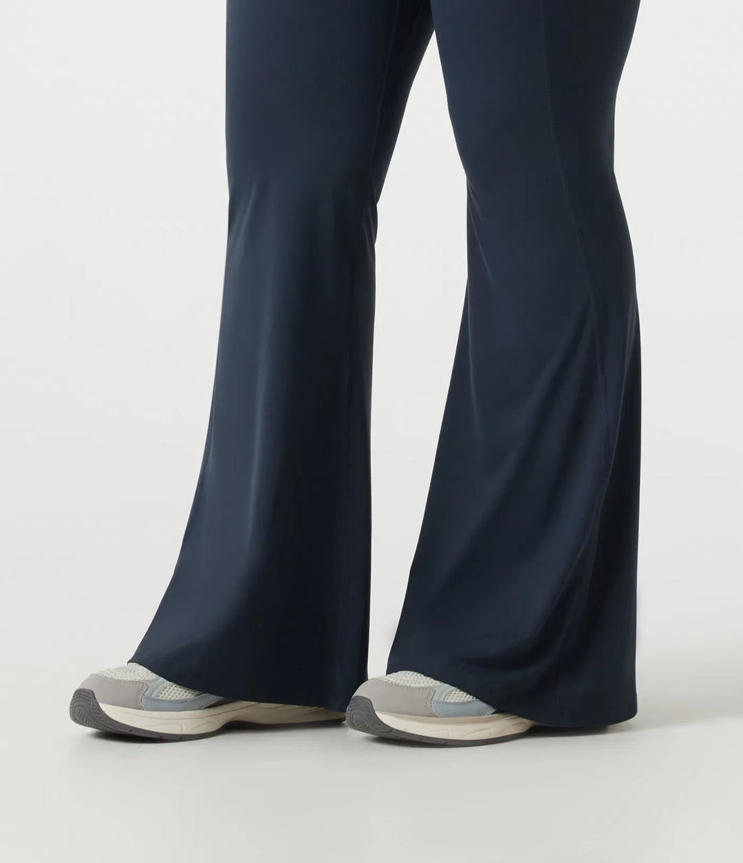 Halara UltraSculpt Plus Size legginsy do jogi z wysokim stanem, z marszczeniem z tyłu podnoszącym pośladki, modelujące brzuch, z rozszerzanymi nogawkami i kieszeniami