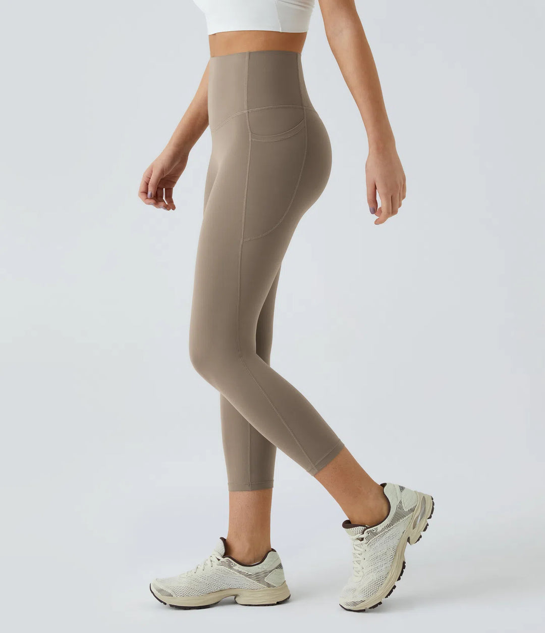Halara UltraSculpt capri legginsy z wysokim stanem, kontrolą brzucha, kieszenią i modelującym efektem do treningu