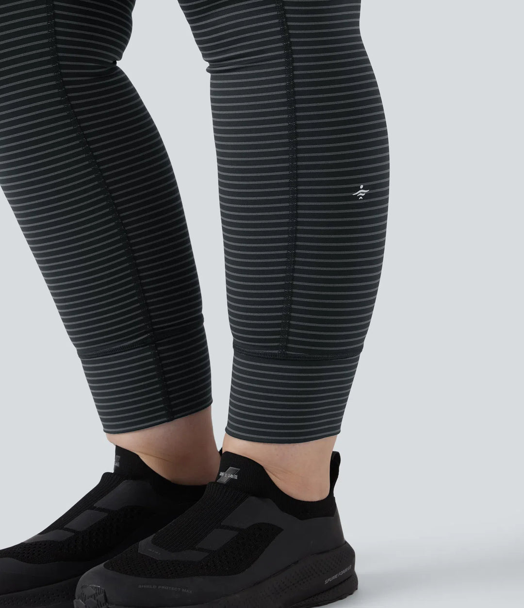 Legginsy do jogi w paski z wysokim stanem, wiązaniem na sznurek i kieszeniami — rozmiar plus
