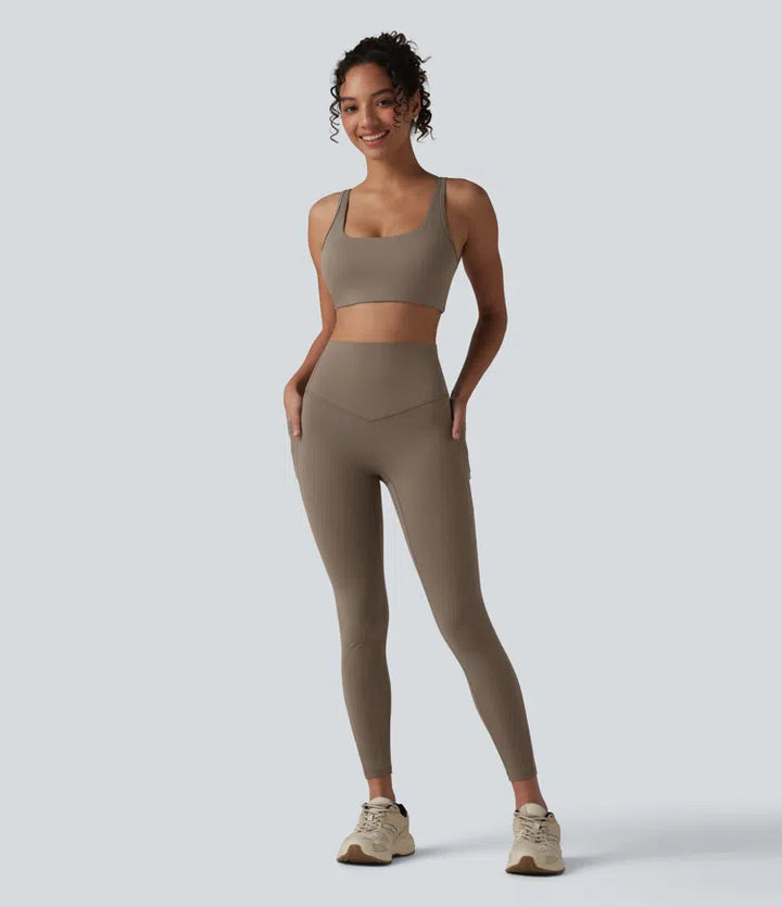 Halara UltraSculpt legginsy do jogi 7/8 z wysokim stanem, z kontrolą modelującą brzuch, z kontrastowym prążkowaniem i kieszeniami.