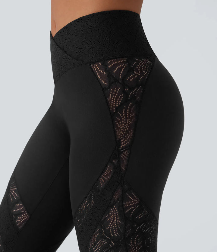 SoftlyZero legginsy do jogi z wysokim stanem, skrzyżowanym przednim panelem, kieszenią, kontrastową koronką i rozszerzanymi nogawkami