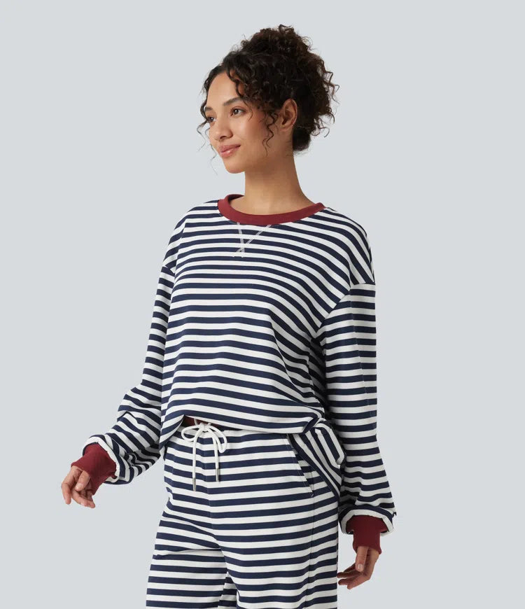 Pasiasta bluza do domu z okrągłym dekoltem i długimi rękawami