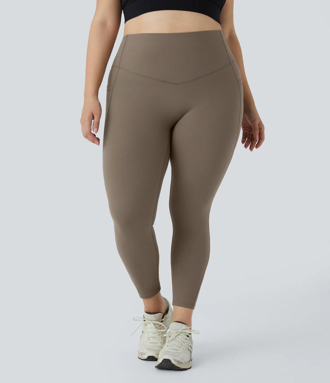 Halara UltraSculpt legginsy z wysokim stanem dla plus size — modelujące sylwetkę, z kontrolą brzucha i kieszenią, przeznaczone do treningu