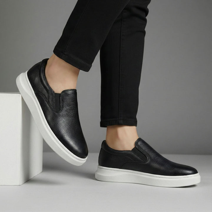 Buty ze skóry licowej FAIRFORD w kolorze czarnym